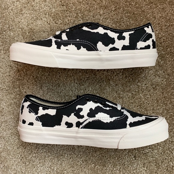 *SOLD* Vans Vault Suede Canvas Authentic Sneaker - Picture 4 of 8